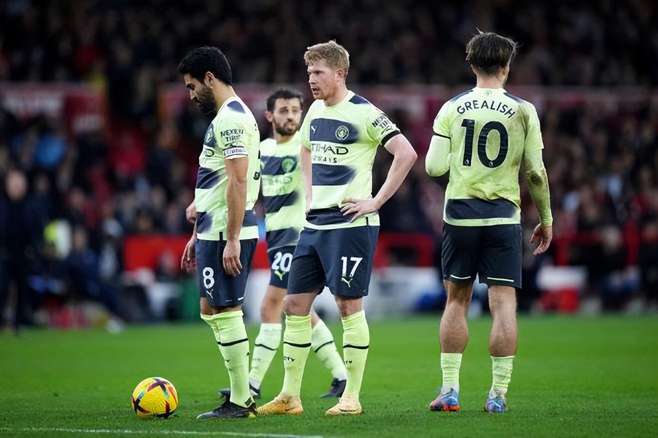 10个伤6个！皇马后防伤病满营愁煞人 3天后踢曼城会被打成筛子（皇马后防线告急：10人中6人伤停，三天后迎战曼城前景堪忧）