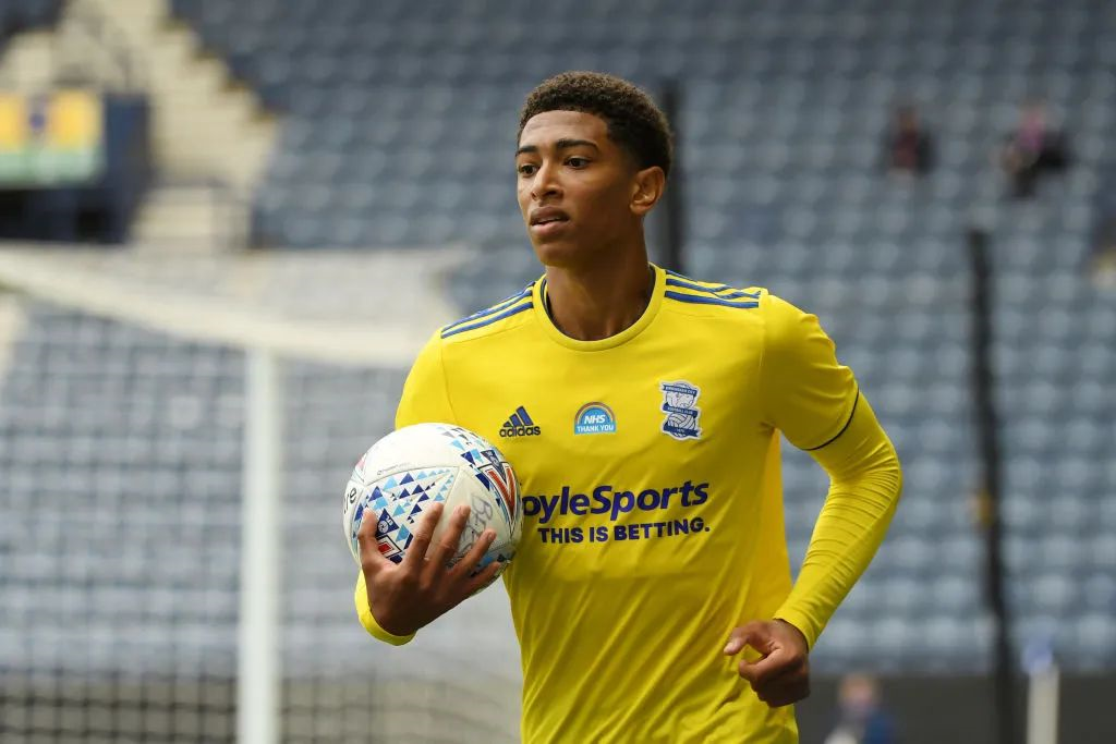 冠军体质，若日尼奥加盟弗拉门戈半赛季即夺得两项重要锦标