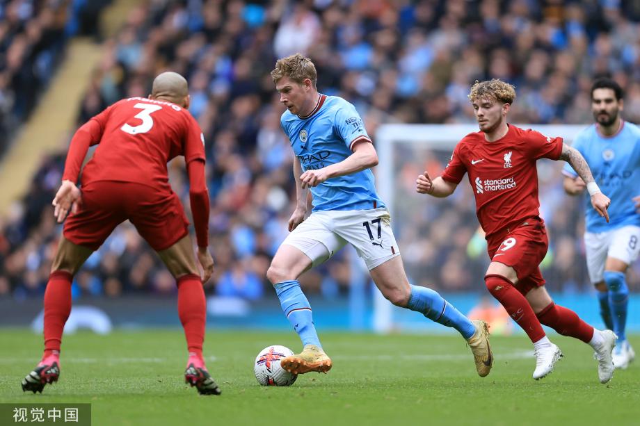 老将替补改变局势，主帅称其不可替代（老将替补力挽狂澜，主帅称其无人可替）