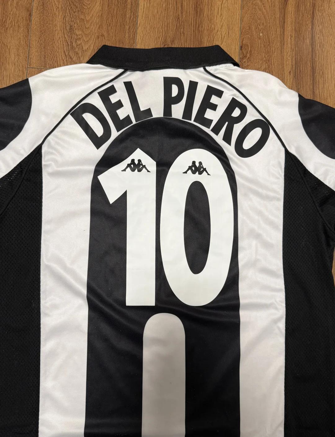 萨利巴：廷贝尔是世界最佳右后卫；英超和欧冠冠军我们都想要（萨利巴：廷贝尔是当今最佳右后卫，我们目标同时拿下英超与欧冠）