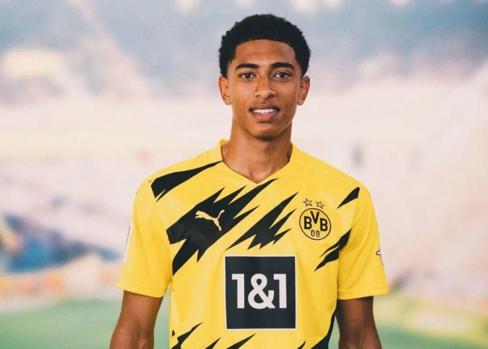 本赛季下半程的国安在成绩层面给了球迷们深刻的落差（赛季后半段国安的战绩让球迷感到强烈反差）