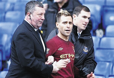 恩迪卡：我们对自己不满，我们输给了一个原以为能赢的对手（恩迪卡：对自身表现不满，本以为能赢的对手却让我们失利）