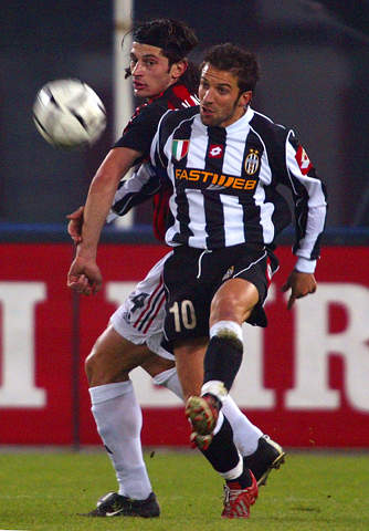 中超比赛焦点：北京国安迎战青岛队,（中超焦点之战：北京国安对决青岛队）