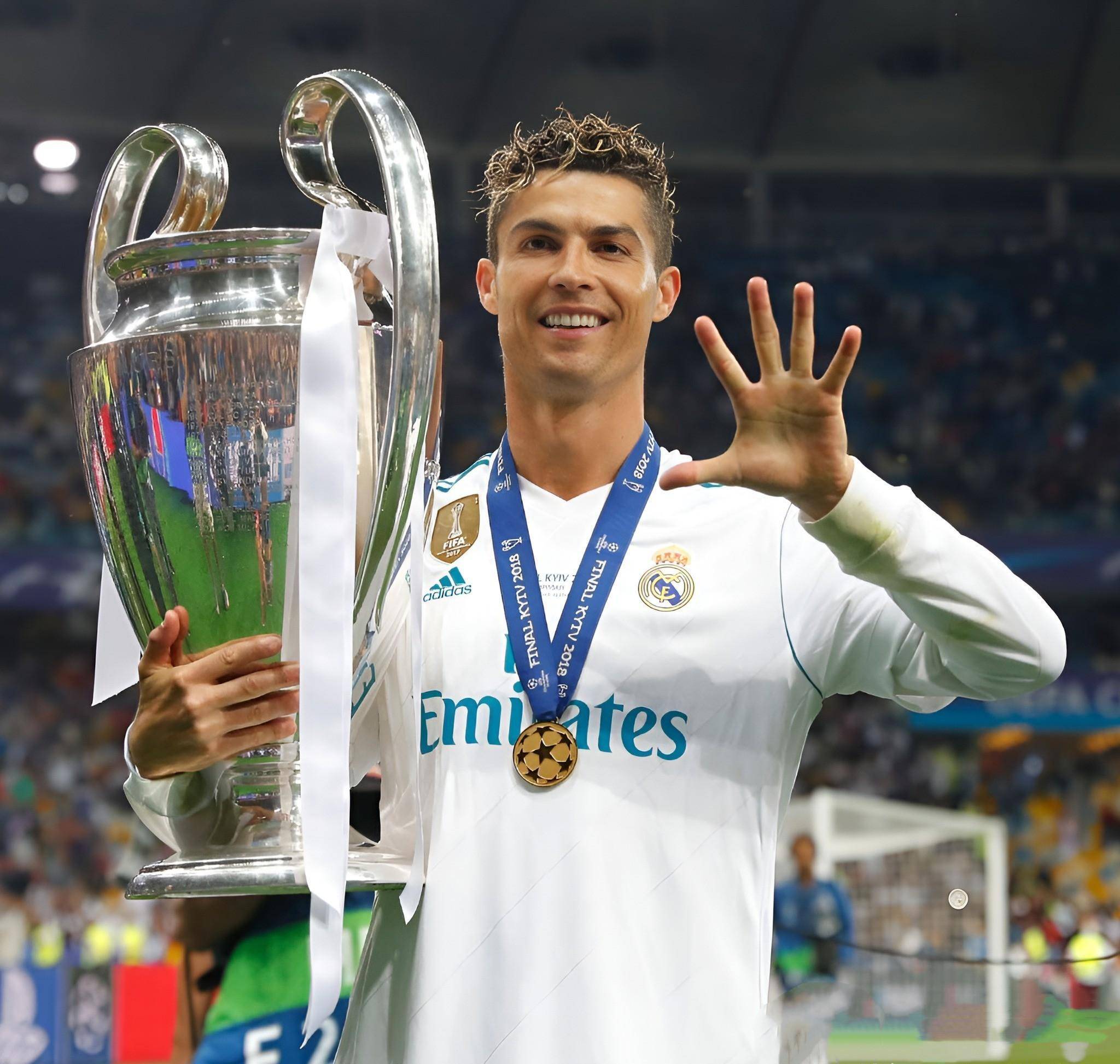 球星突破防线送出关键助攻（王牌强突撕裂防线送出关键助攻）