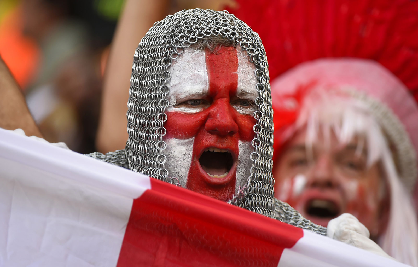 利物浦晒萨拉赫海报预热埃及vs南非，法老首轮比赛补时绝杀（利物浦发布萨拉赫海报为埃及战南非预热，法老首战补时绝杀）