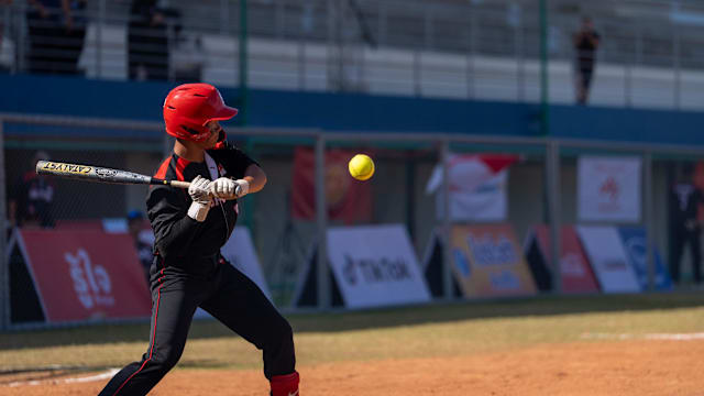 高效！切特13中9&三分4中4轰24分8板3帽（神准高效！切特13投9中、三分4投全中砍下24分8板3帽）