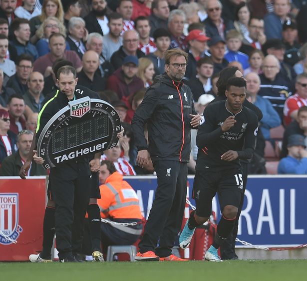 西甲裁判罚下昔日名哨，后者曾执法当年的米兰利物浦欧冠决赛