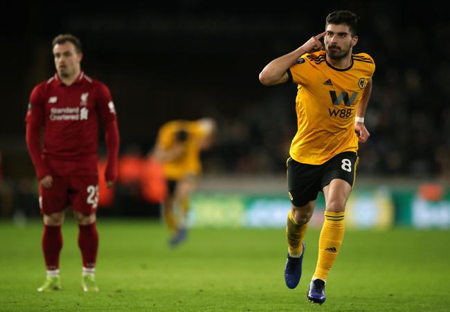 天空体育：伊萨克抵达纽卡训练基地，纽卡其他球员今日放假（天空体育：伊萨克现身纽卡训练中心，其他球员今日休假）